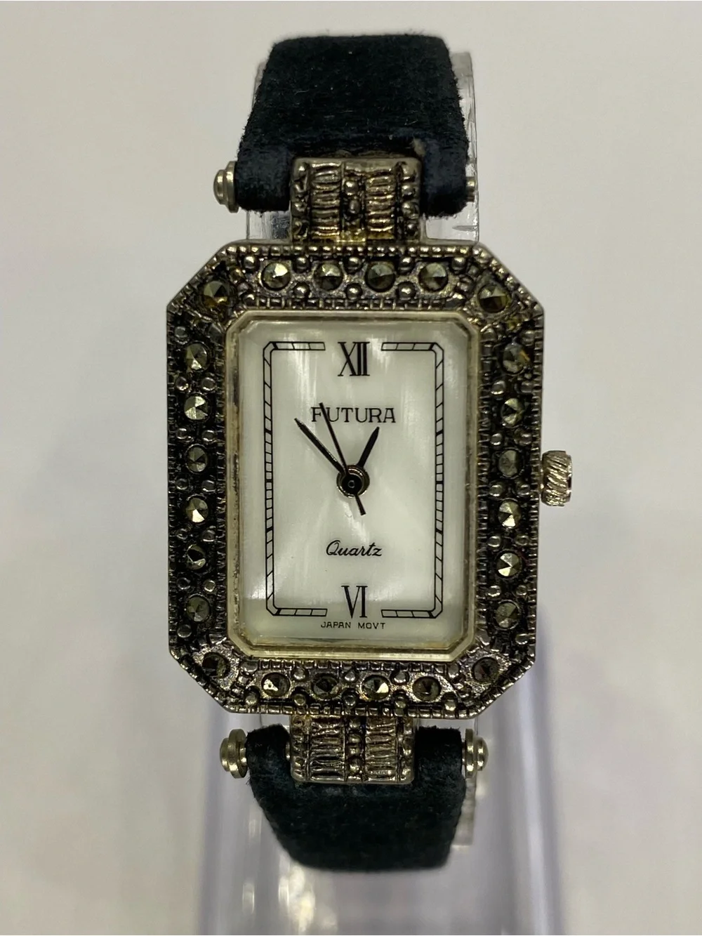 *** FUTURA ^^^ Rectangular Crystal Accent Quartz Watch / Japan movement ***
